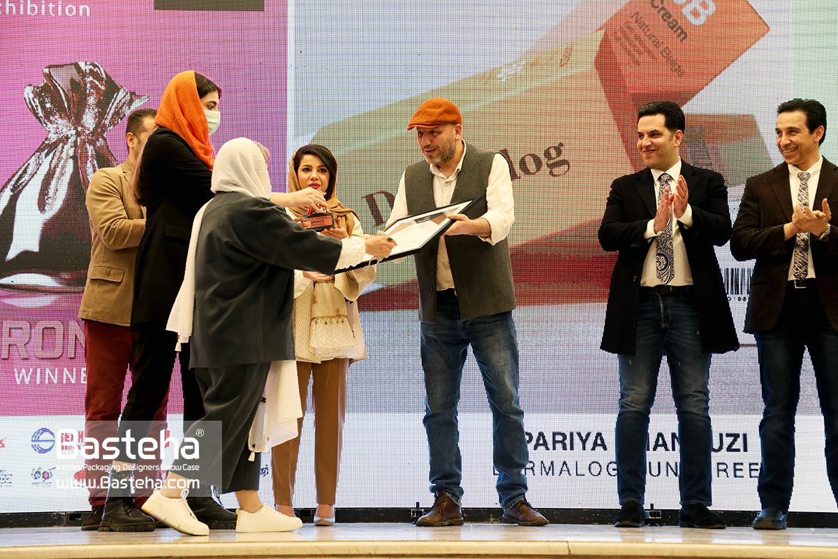 اهدای جوایز چهارمین دوسالانه بین‌المللی بسته‌ها